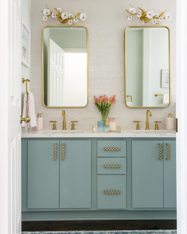 Pearland_GirlsBath_Vanity front_vert