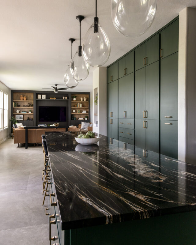 Pearland_KitchenIsland_Living