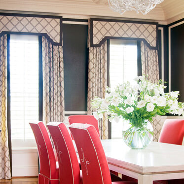 brown-red-white-dining-roomTF